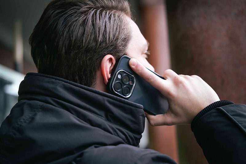 Stap 1: Het eerste contact met Polanski